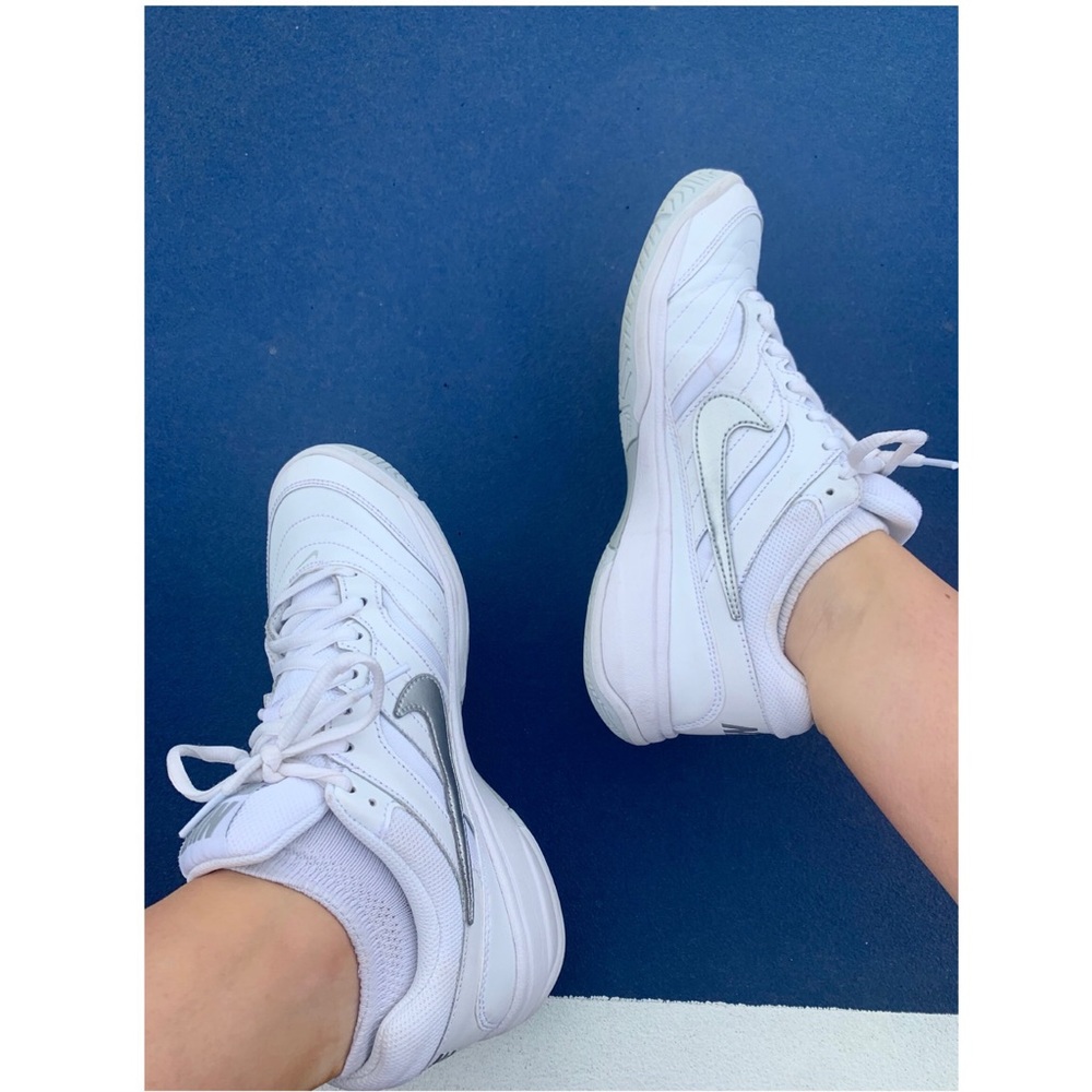 NIKECOURT LITE WOMANS TENNIS SHOES